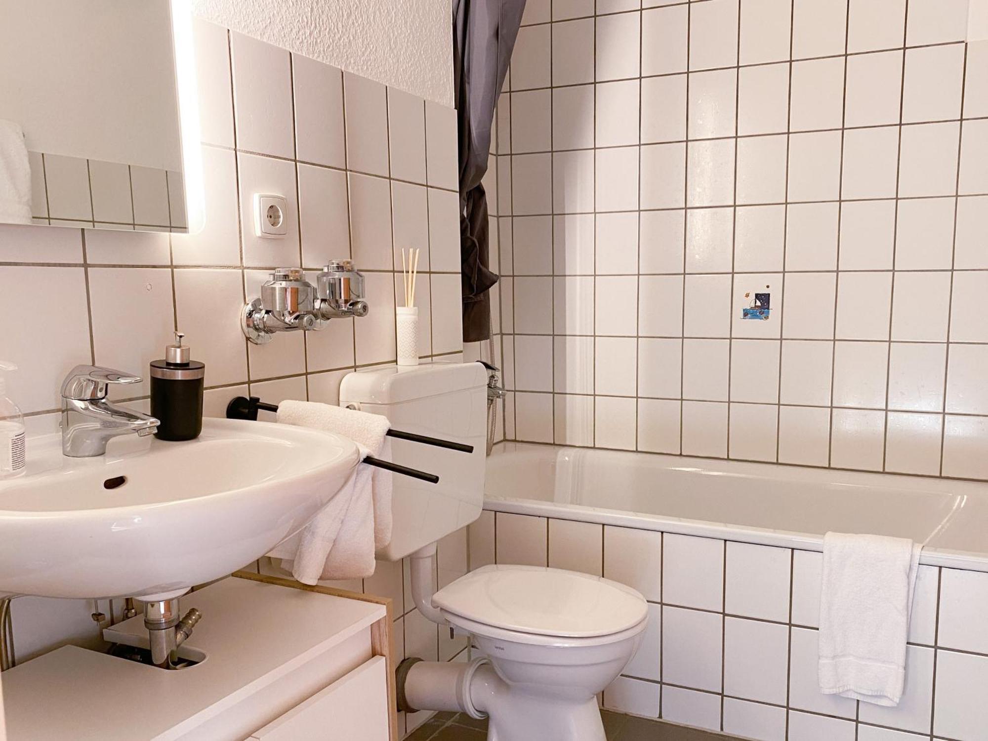 Central Apartment Rhein Neuss-Duesseldorf Messe Eksteriør billede